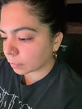 Stripchat Sex Cam of kimmiakiss22