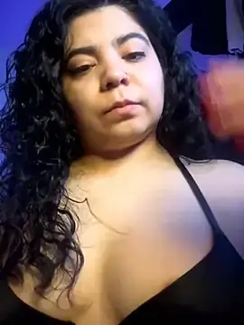 Stripchat Sex Cam of kimmiakiss22