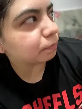 Stripchat Sex Cam of kimmiakiss22