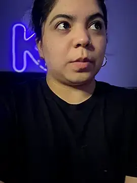 Stripchat Free Porn Cam of kimmiakiss22