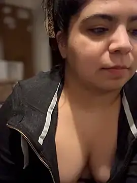 Stripchat Adult Webcams of kimmiakiss22