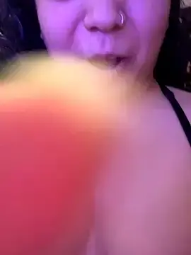 Stripchat Nude Webcam of kimmiakiss22