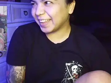 Stripchat Live Sex Cam of kimmiakiss22