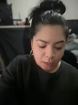 Stripchat Free Porn Cam of kimmiakiss22