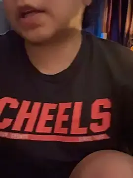 Stripchat Nude Webcam of kimmiakiss22