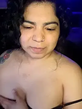 Stripchat Nude Webcam of kimmiakiss22