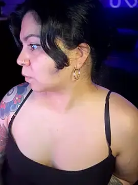 Stripchat Free Porn Cam of kimmiakiss22