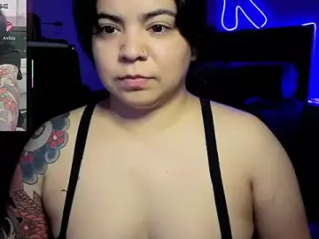 Stripchat Live Porn of kimmiakiss22