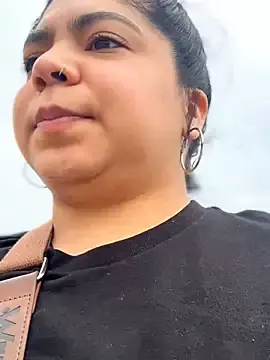 Stripchat Free Porn Cam of kimmiakiss22