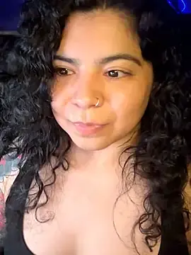 Stripchat Sex Cam of kimmiakiss22