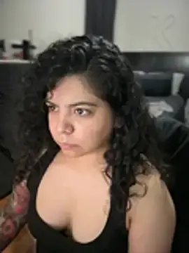 Stripchat Free Live Porn of kimmiakiss22