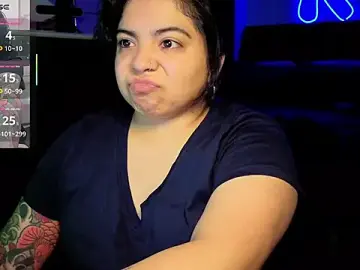 Stripchat Live Sex Cam of kimmiakiss22