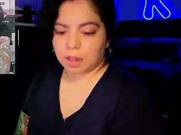 Stripchat Free Porn Cam of kimmiakiss22