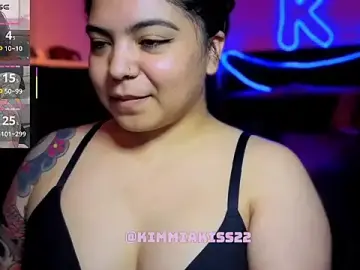 Stripchat Adult Webcams of kimmiakiss22