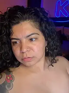 Stripchat Nude Webcam of kimmiakiss22