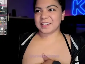 Stripchat Live Sex of kimmiakiss22