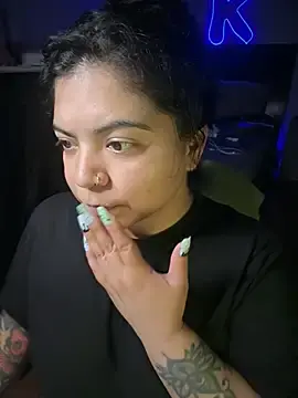 Stripchat Live Porn of kimmiakiss22