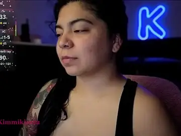 Stripchat Watch Live Sex Cams of kimmiakiss22