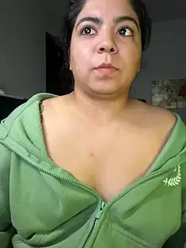 Stripchat Free Live Porn of kimmiakiss22