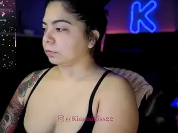 Stripchat Live Sex Cam of kimmiakiss22