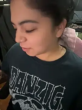 Stripchat Adult Webcam of kimmiakiss22