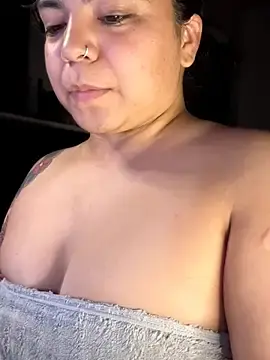 Stripchat Watch Live Sex Cams of kimmiakiss22