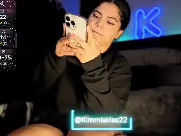 Stripchat Adult Webcams of kimmiakiss22