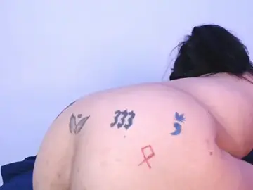Stripchat Live Sex Cam of onixandghosty1