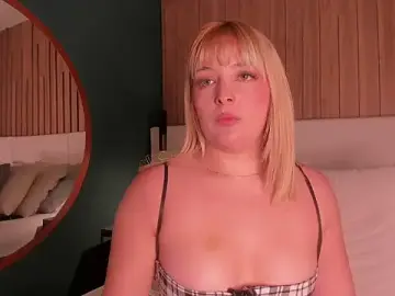 Stripchat Adult Webcam of Blue_Angell