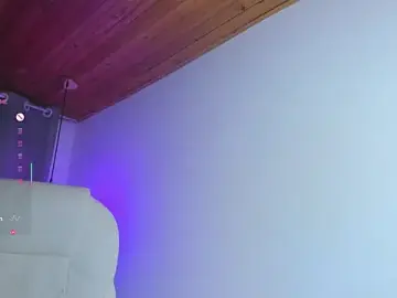 Stripchat Live Sex of mia_nevaeh