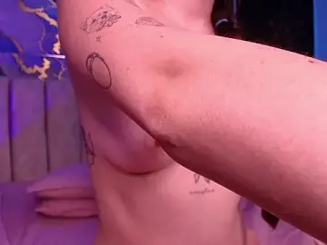 Stripchat Sex Cam of agath_69