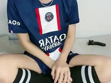 Stripchat Watch Live Sex Cams of itsme_LEON