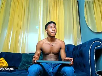 Stripchat Adult Webcams of Ethan_Fox11