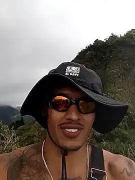 Stripchat Live Sex of Ryan_coopper