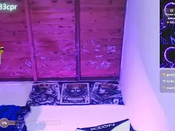 Stripchat Sex Cam of Ryan_coopper