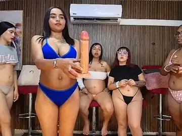 Stripchat Free Porn Cam of fetishcouples47