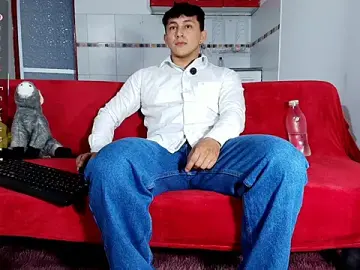 Stripchat Free Porn Cam of jacques_cardiet