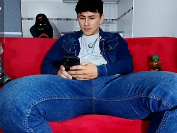 Stripchat Free Live Porn of jacques_cardiet