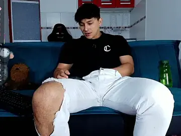 Stripchat Free Porn Cam of jacques_cardiet