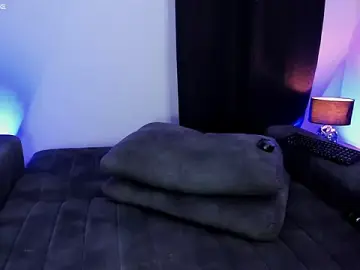 Stripchat Live Sex Cam of Stormi_Canniggia