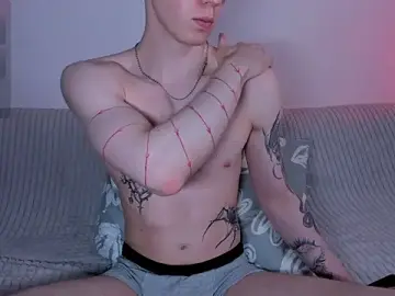 Stripchat Sex Cam of Alex_silent
