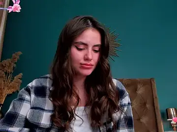 Stripchat Adult Webcam of CalyMoon