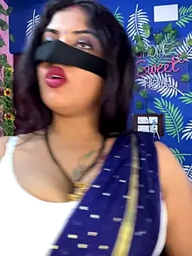 Stripchat Live Sex Cam of V-Hot-Sweti