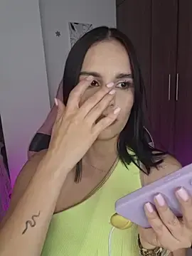 Stripchat Live Sex Cam of heyshaa