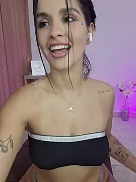 Stripchat Live Sex Cam of heyshaa