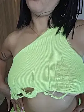 Stripchat Live Sex Cam of heyshaa