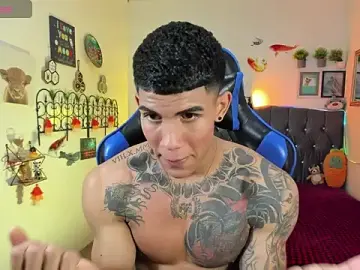 Stripchat Adult Webcam of Damian_latinxxx