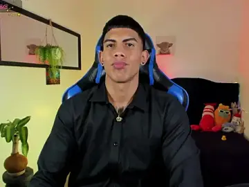 Stripchat Live Porn of Damian_latinxxx