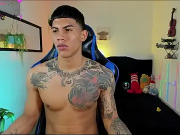 Stripchat Best live sex cam show of Damian_latinxxx