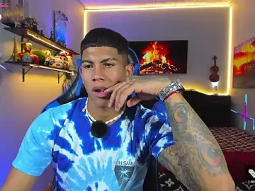 Stripchat Free Live Porn of Damian_latinxxx